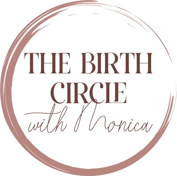 Logo von the birth circle with Monica (Monica Matrella): offener Kreis in rosé-braun um den Schriftzug „THE BIRTH CIRCLE with Monica“.